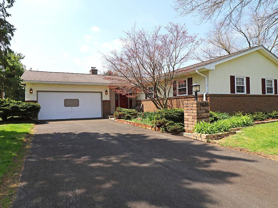 1st image of 9879 Circle Dr