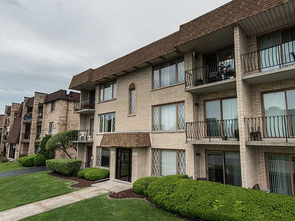 2nd image of 10704 S Kilpatrick Ave #33