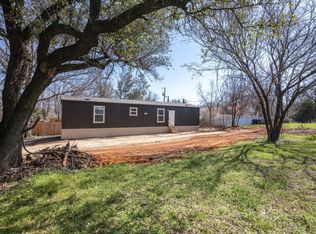 7185 Floral St, Azle, TX 76020