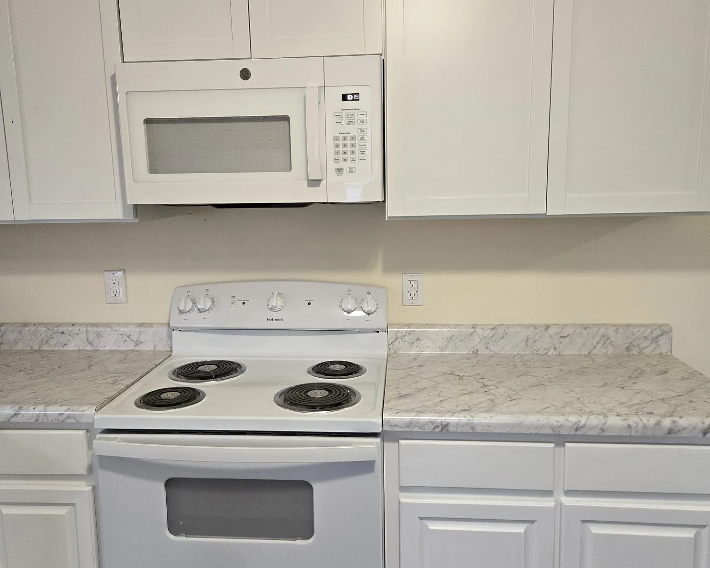 2 bed, 619 sqft, $1,000 — Photo 1