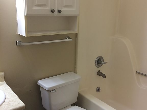 5th image of 1655 Foxhaven Dr APT 109