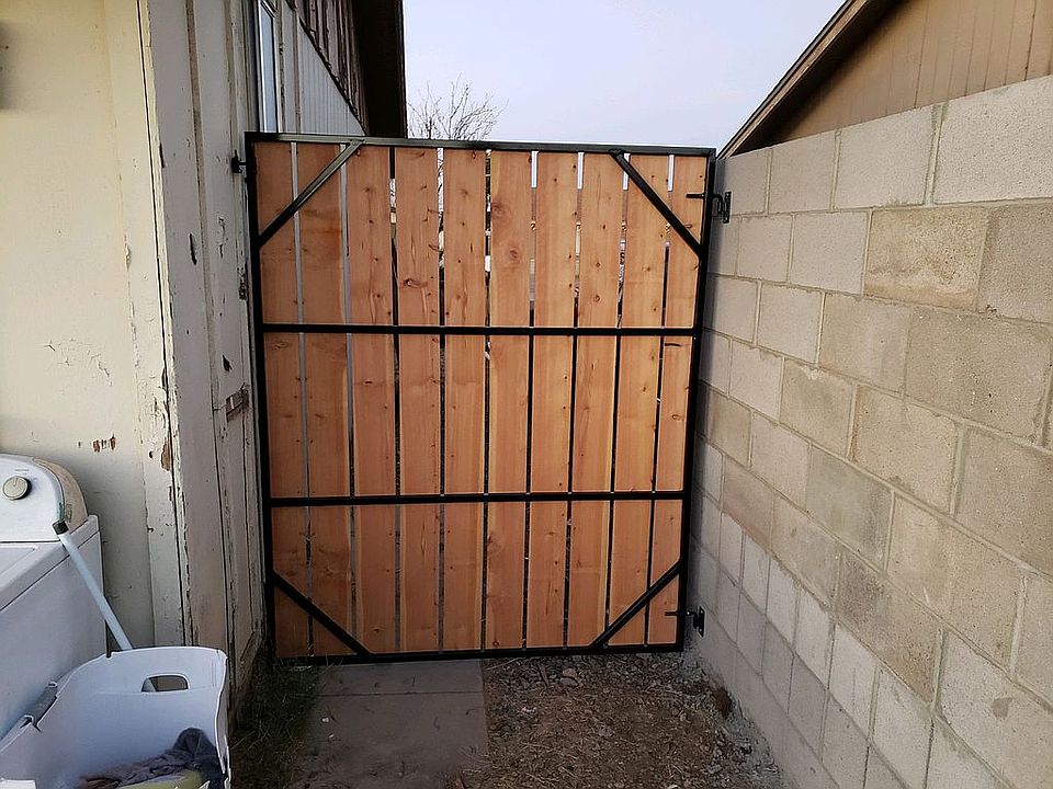 New block wall & gate