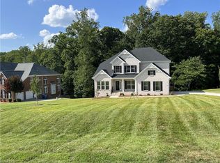 8604 Yvonne Ct #18, Oak Ridge, NC 27310