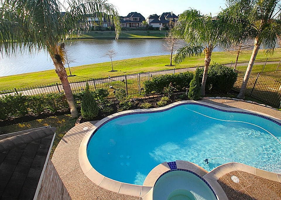1st image of 2633 Mesa Verde Dr