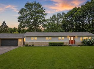 69455 Hicks Rd, Armada, MI 48005