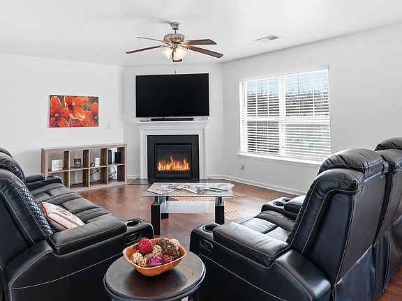 5th image of 324 Millridge Rd