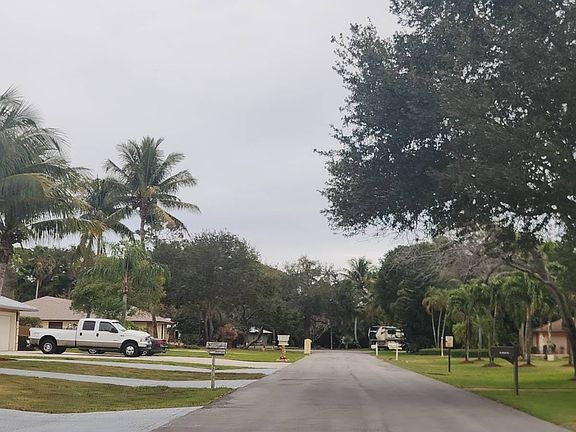 5th image of 5940 Piney Ct