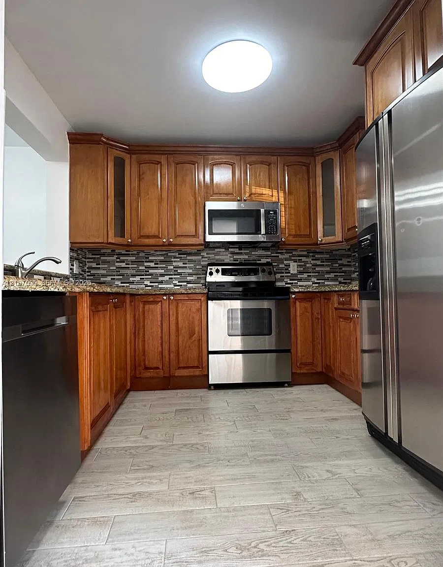 Beacon Place Condo — Photo 4