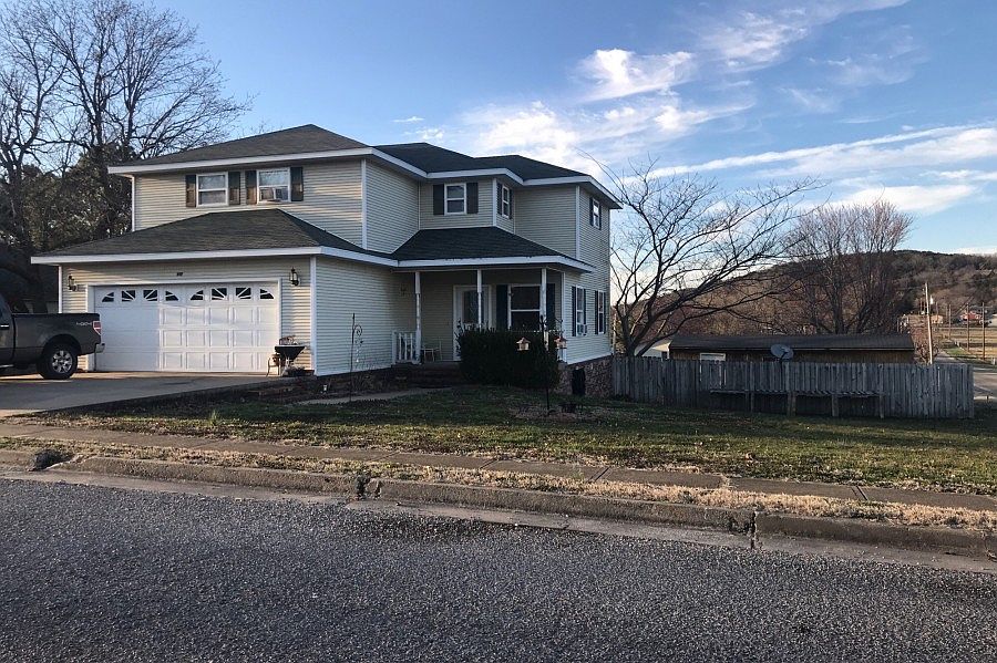2nd image of 1224 Jessica Ave