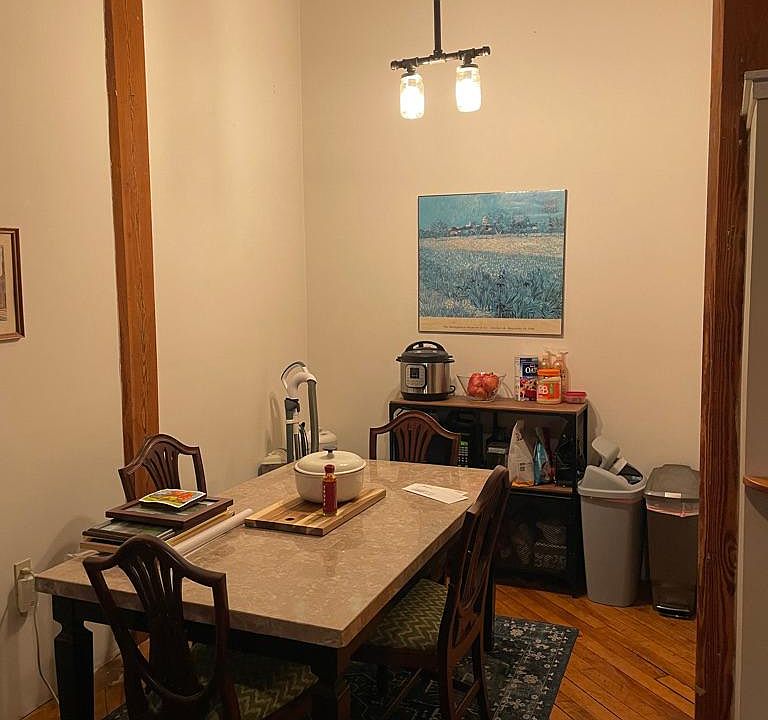 1st image of 222 Williams St E APT 421