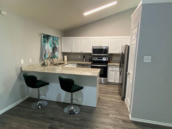 4th image of 331 Egret Cir