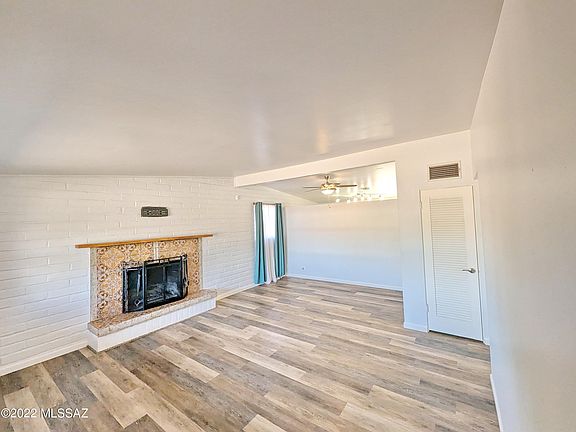 3rd image of 7054 E Kenyon Dr