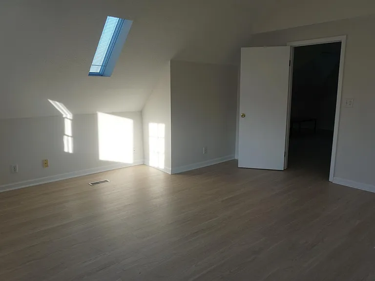1817 W 44th St #3 — Photo 10