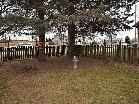 3rd image of N4707 Lake Dr