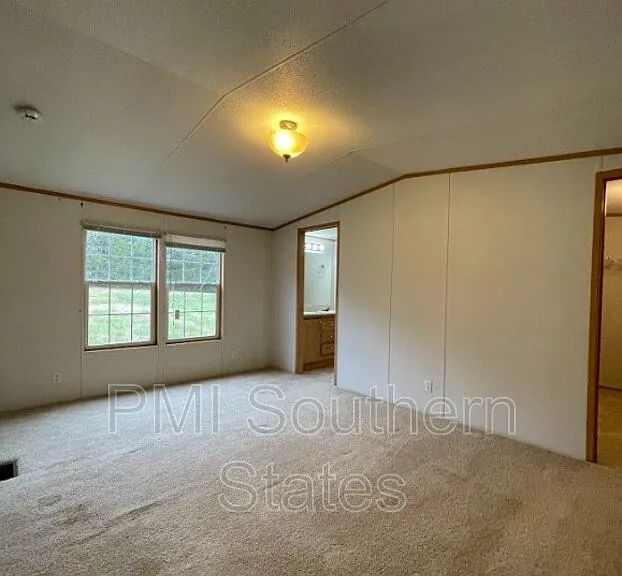 1374 Meadowlark Ln — Photo 5