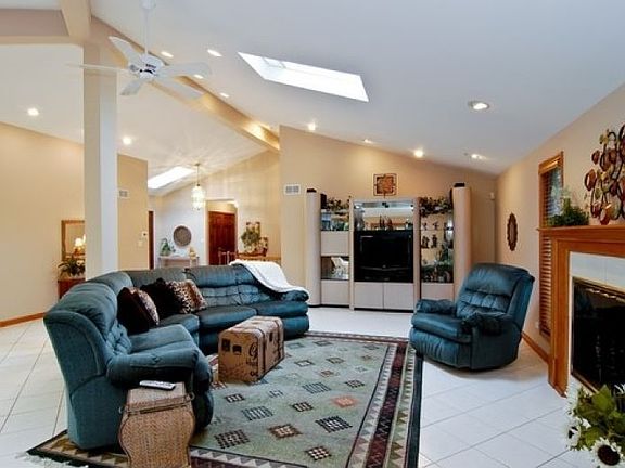 5th image of 1401 Shady Ln