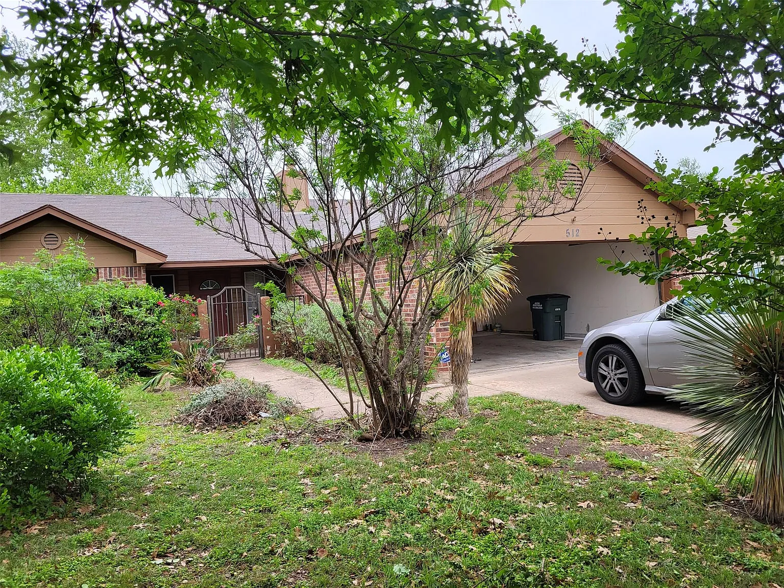 3 bed, 2.0 bath, 1350 sqft, $1,850 — Photo 2