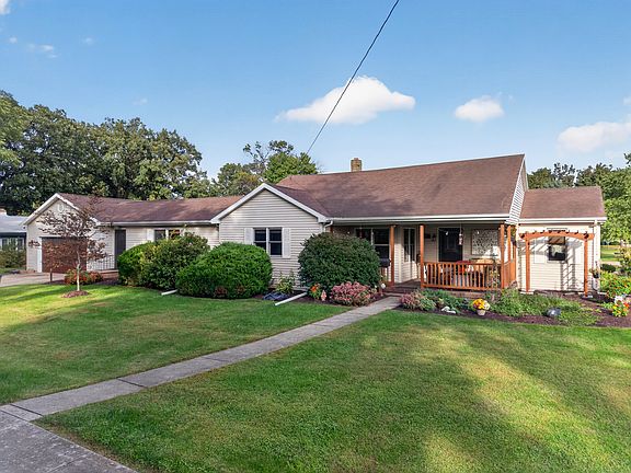 2nd image of 901 Lowden Rd