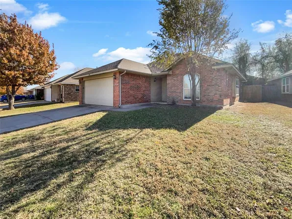 246 Cambridge Dr, Midwest City, OK 73110