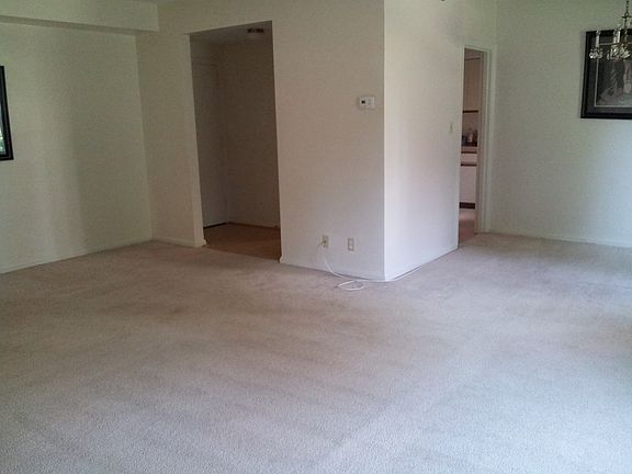 5th image of 15825 Van Aken Blvd APT 104