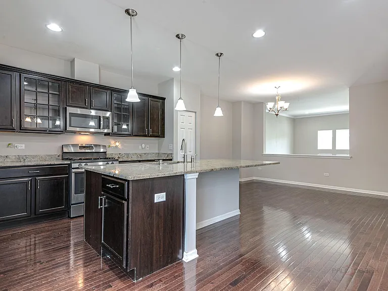 893 Lewisburg Ln — Photo 12