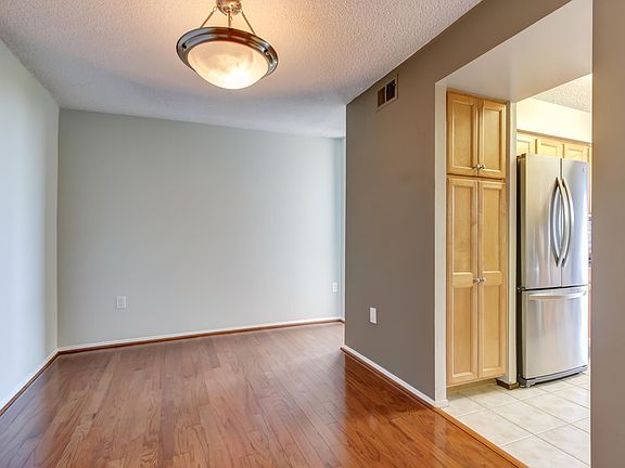 3rd image of 4500 S 4 Mile Run Dr APT 303