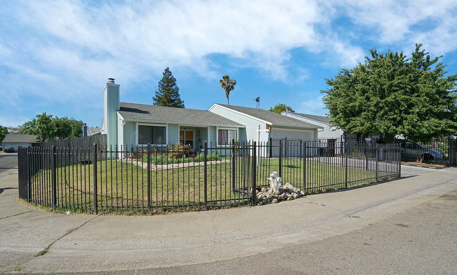 8708 Crystal River Way photo 1