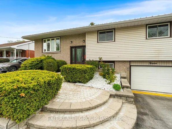 12 Chown Cres, Belleville, ON K8P 4P9