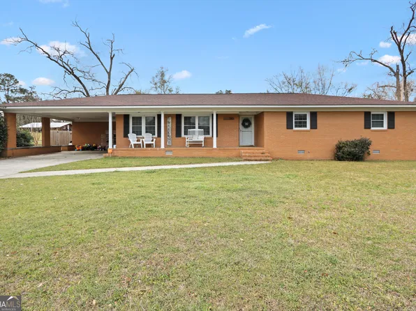 280 S Lewis St, Metter, GA 30439