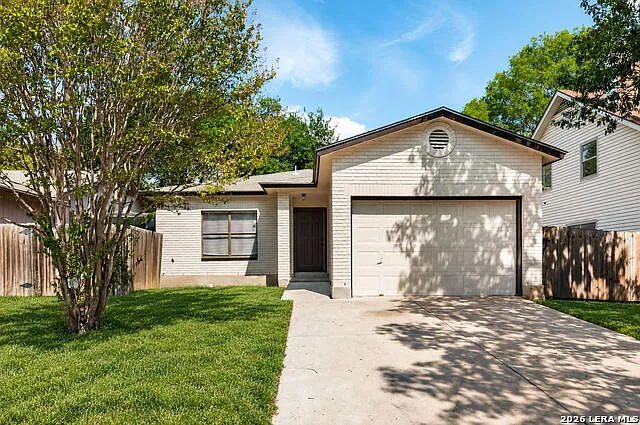 3 bed, 2.0 bath, 1328 sqft, $1,650 — Photo 2