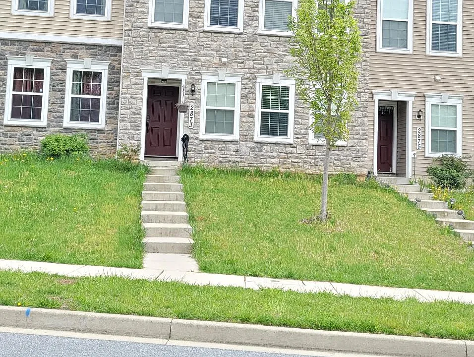 2873 Burrows Ln