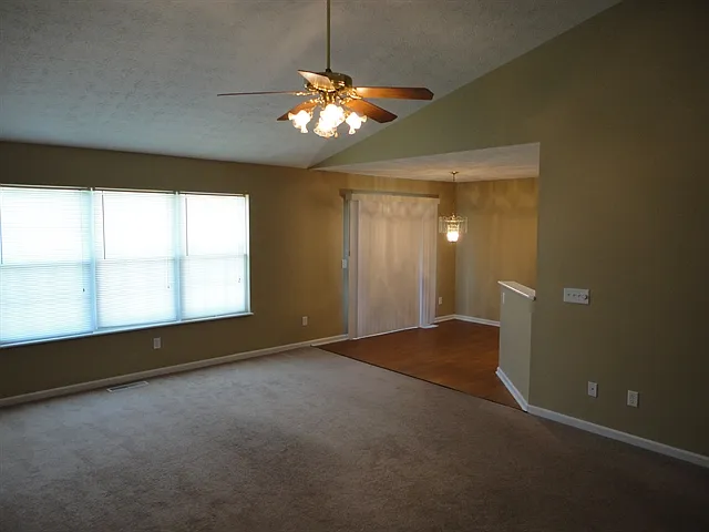 2282 Villagewood Ct — Photo 5