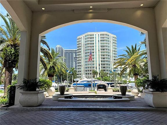 3rd image of 610 W Las Olas Blvd APT 1815N