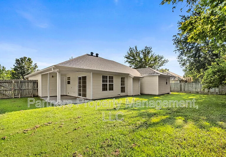 1257 Fox Run Ln — Photo 21