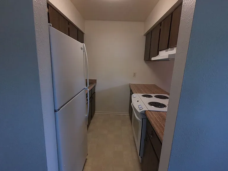 1608 Garfield Avenue — Photo 5