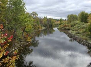 3 Streamside Ln, Bangor, ME 04401