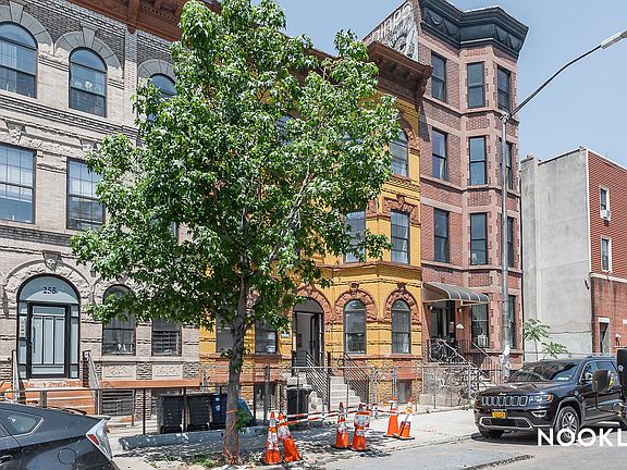 5th image of 257 Hart St #2B
