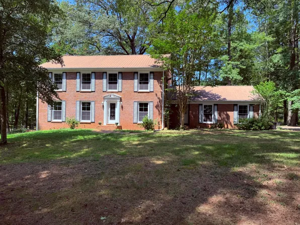 1108 S Pearl St, Iuka, MS 38852