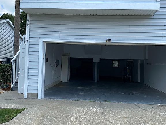 2nd image of 581 Oceanview Ave