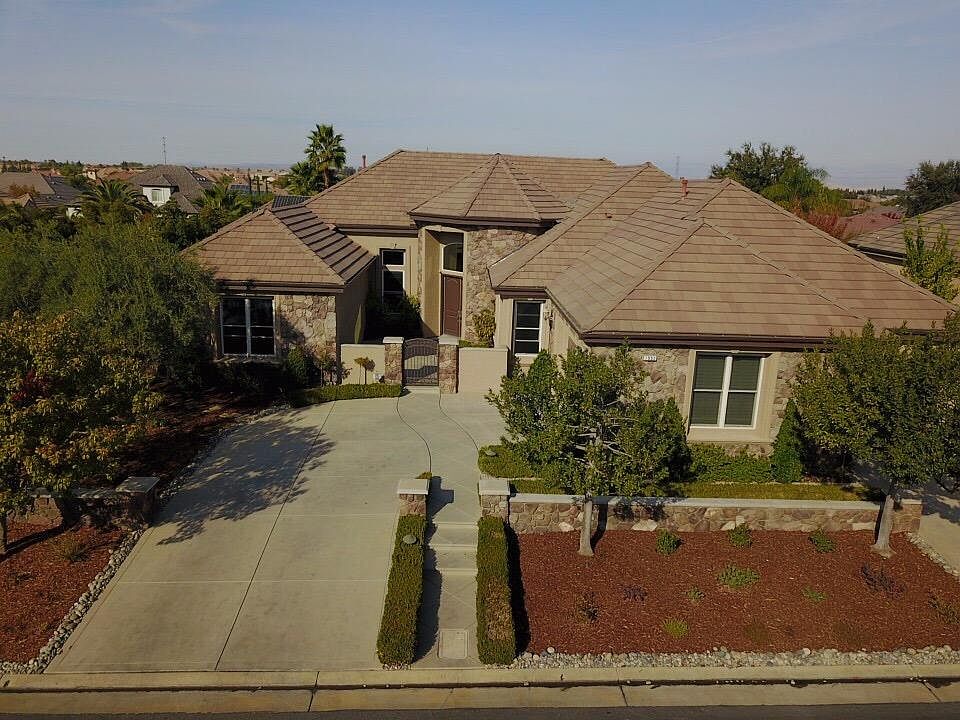 1st image of 1552 E Silver Summit Dr