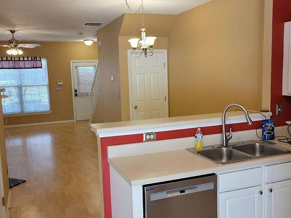 3rd image of 1477 Cove Creek Cir