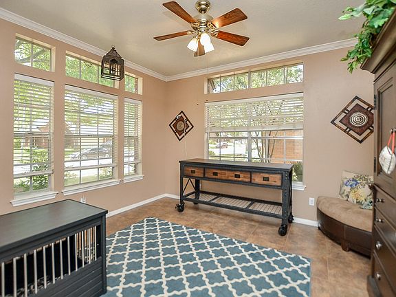 5th image of 7735 Shangrila Ln
