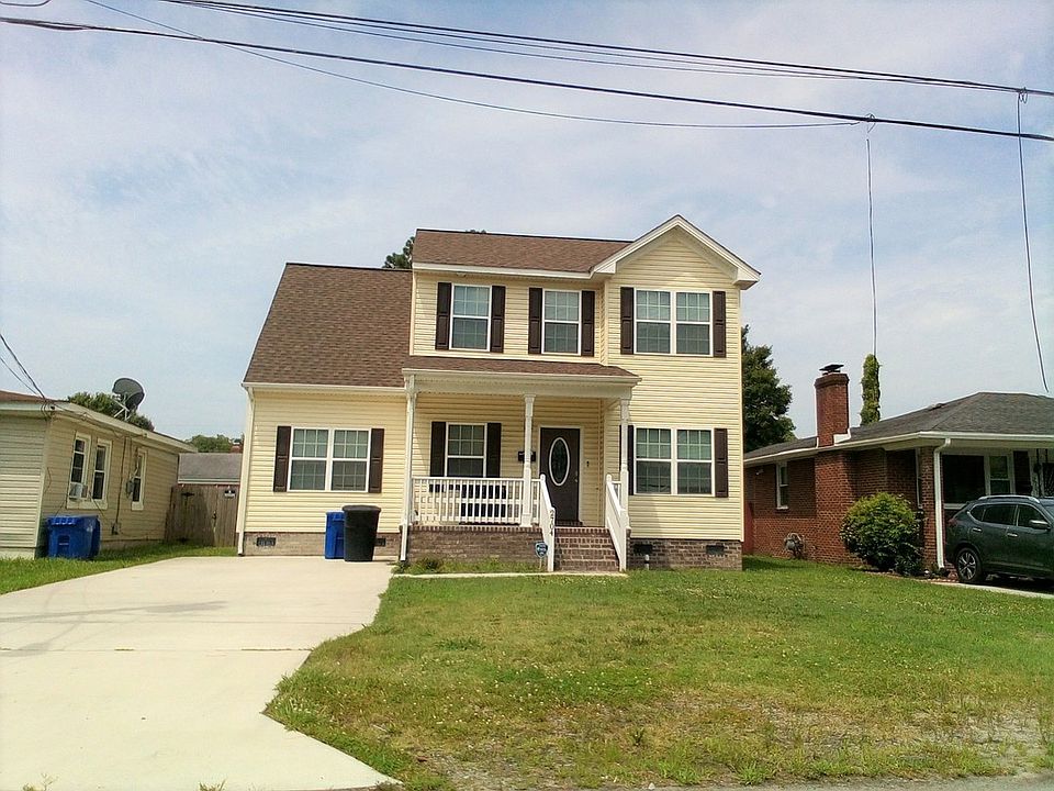 1st image of 2704 Roanoke Ave