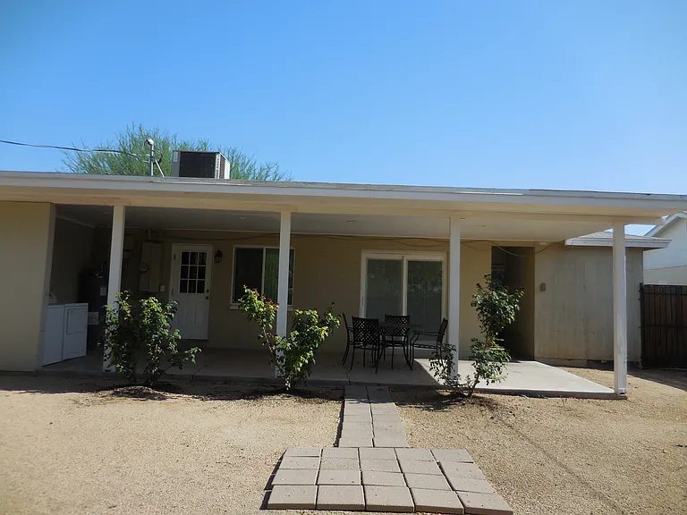 1305 E Don Carlos Ave — Photo 16