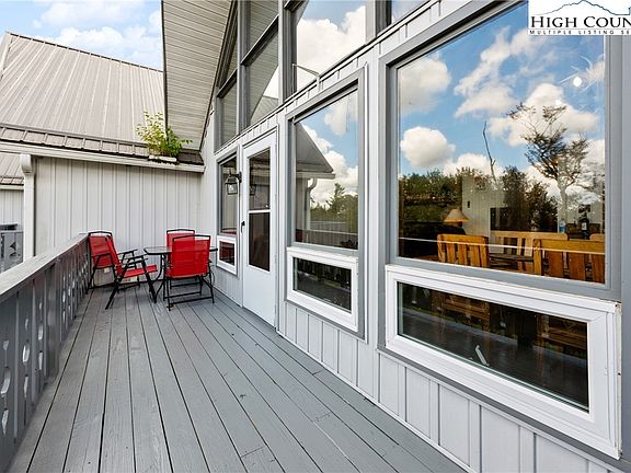 5th image of 105 N Pinnacle Ridge Road #6