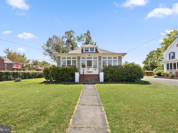 125 N 7th Ave, Royersford, PA 19468