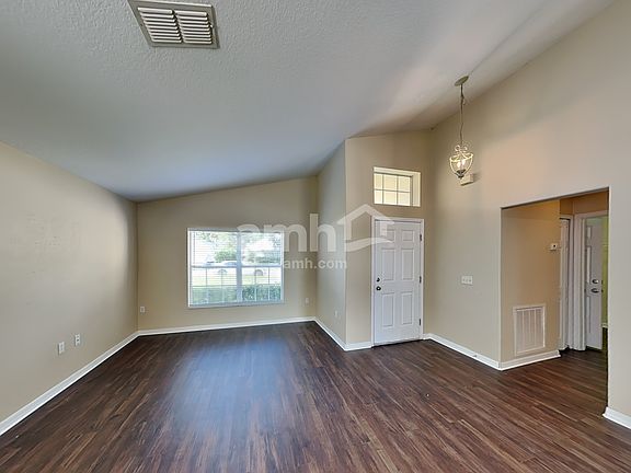4th image of 145 Rose Hill Trl
