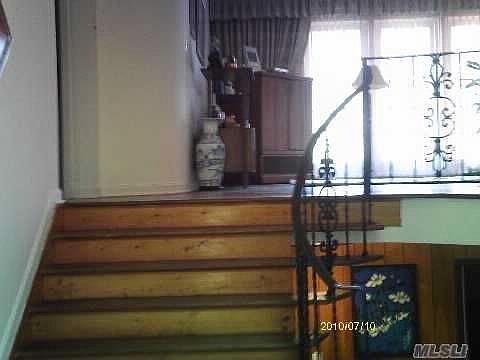 5th image of 20 Beaumont Dr