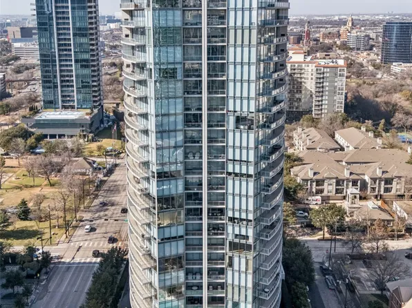 2900 McKinnon St APT 303, Dallas, TX 75201