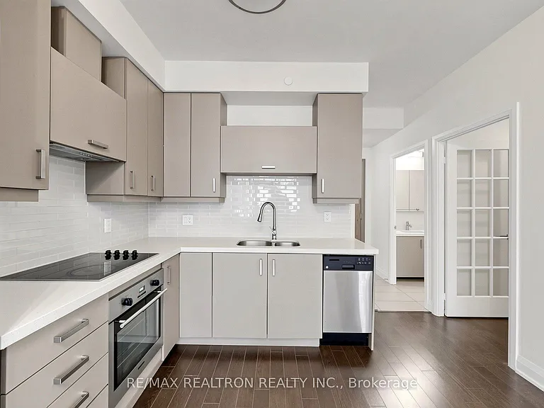 18 Uptown Dr #102 — Photo 17